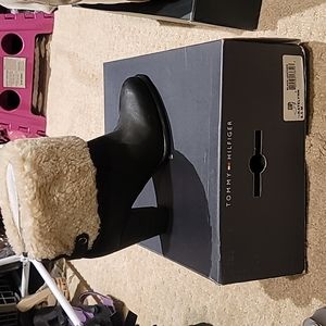 BNIB Tommy Hilfiger Katelynn Boots 8.5